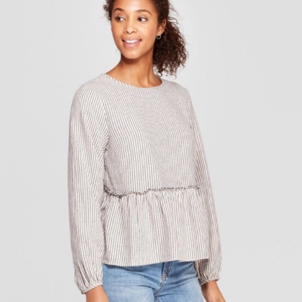 2/$10 Universal Thread Peplum Top